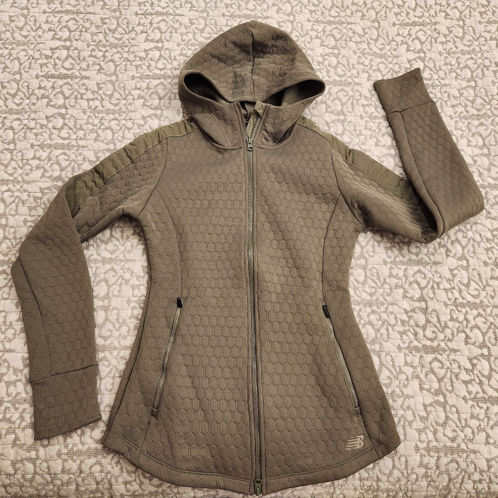 Brand New Women's Fitted New Balance Khaki/Olive Quilted Utility Jacket Hoodie